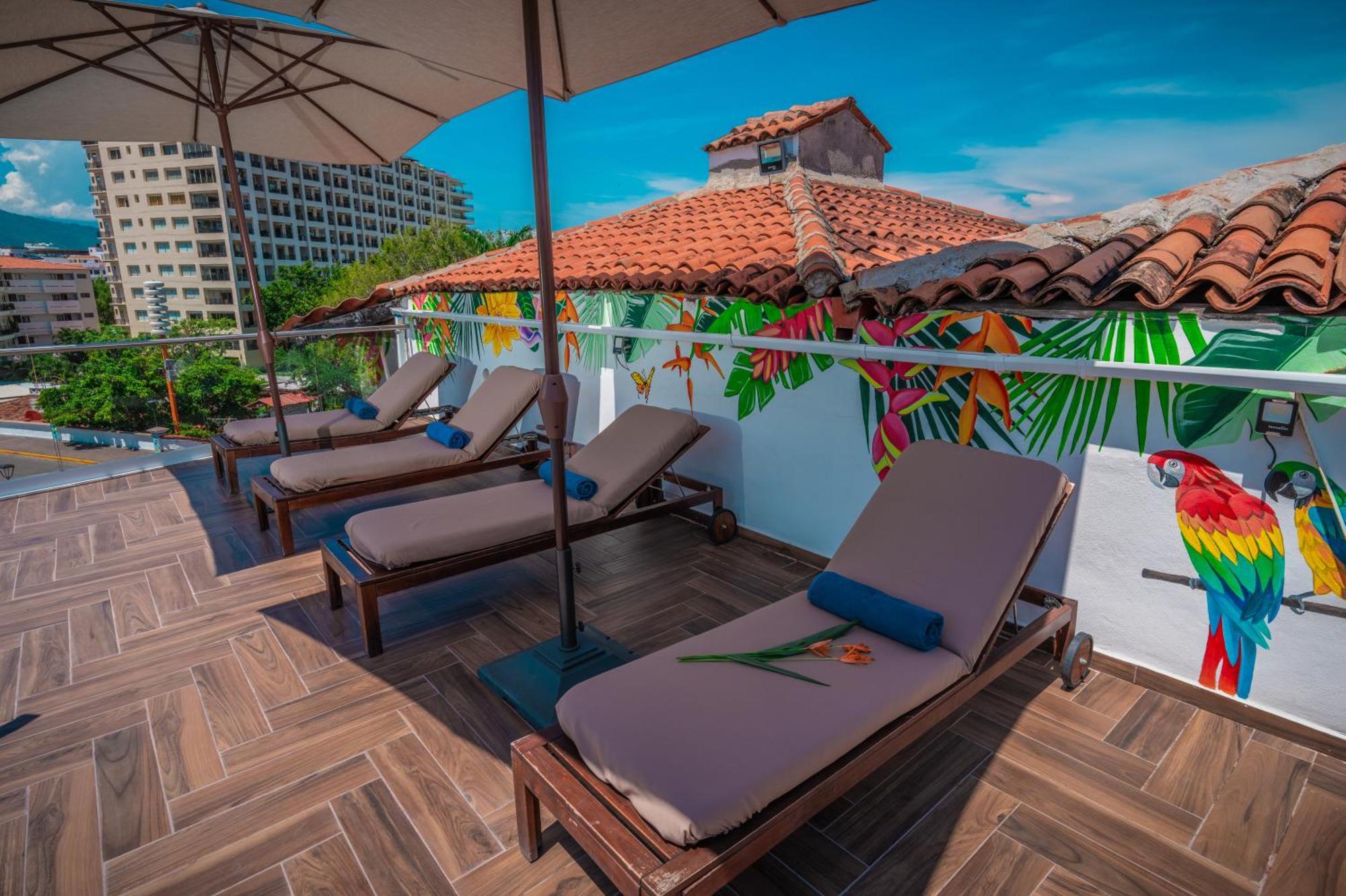 Hotel Encino Malecon Centro Пуэрто-Вальярта Экстерьер фото
