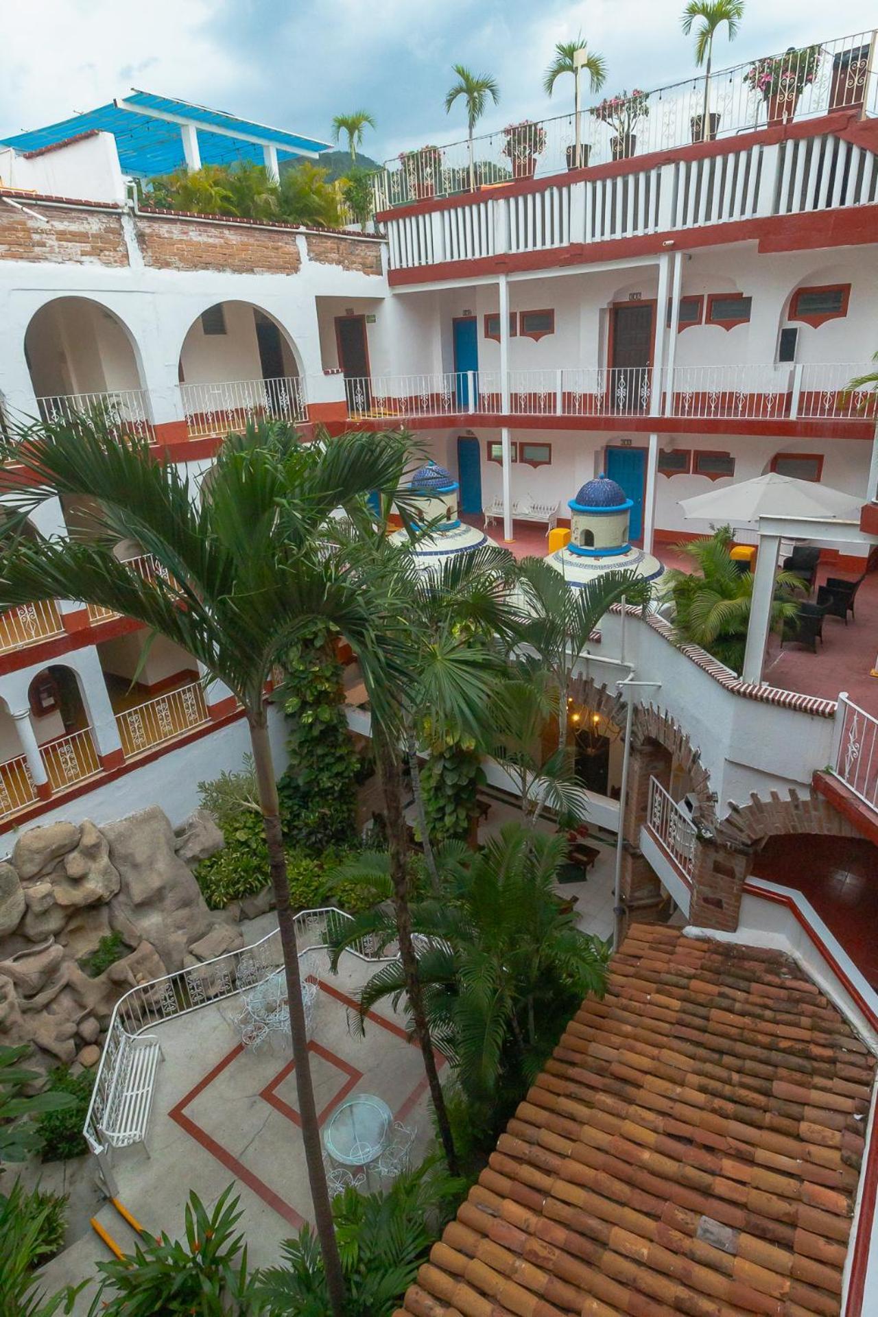 Hotel Encino Malecon Centro Пуэрто-Вальярта Экстерьер фото